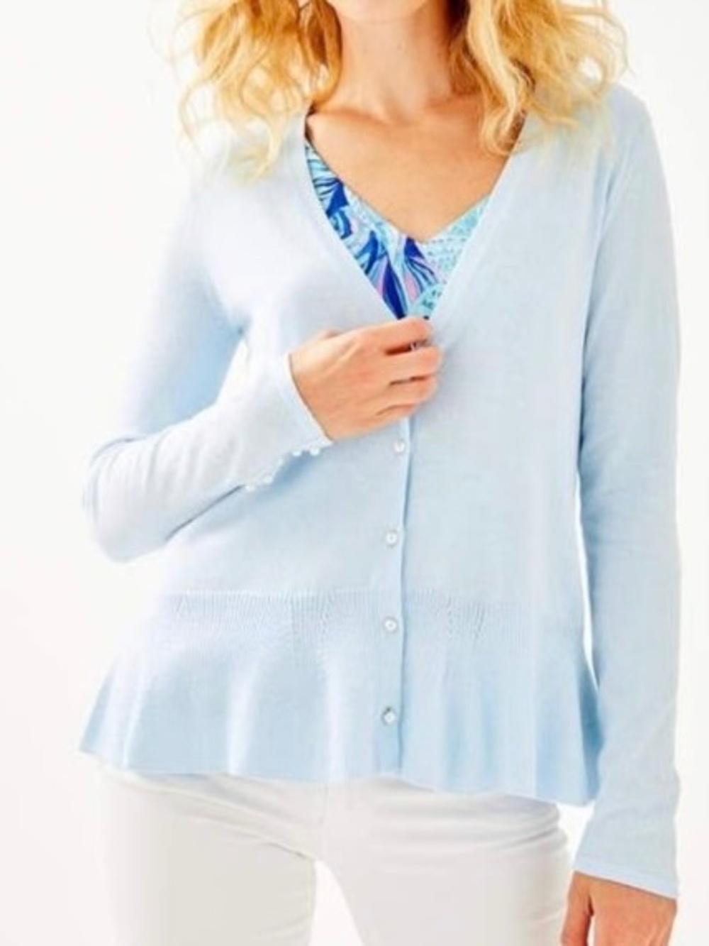 EUC [Lilly Pulitzer] Powder Blue V Neck Cardigan + Pearl Button Sweater | Small